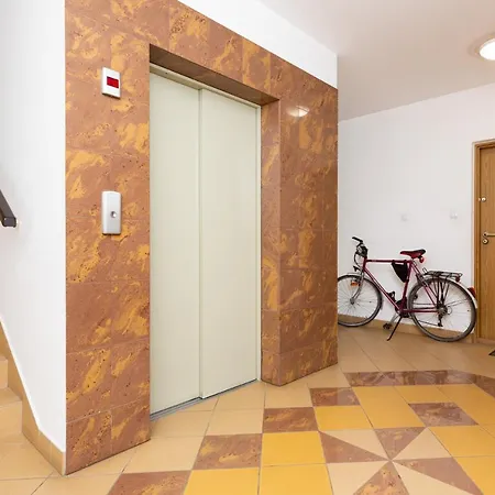 Ursus By Renters * Warsaw